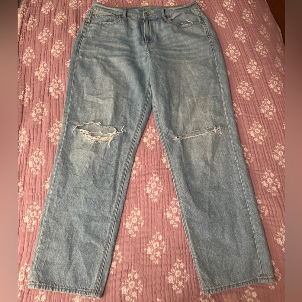 American Eagle Outfitters Light Blue Ripped Boyfriend Jeans size 14